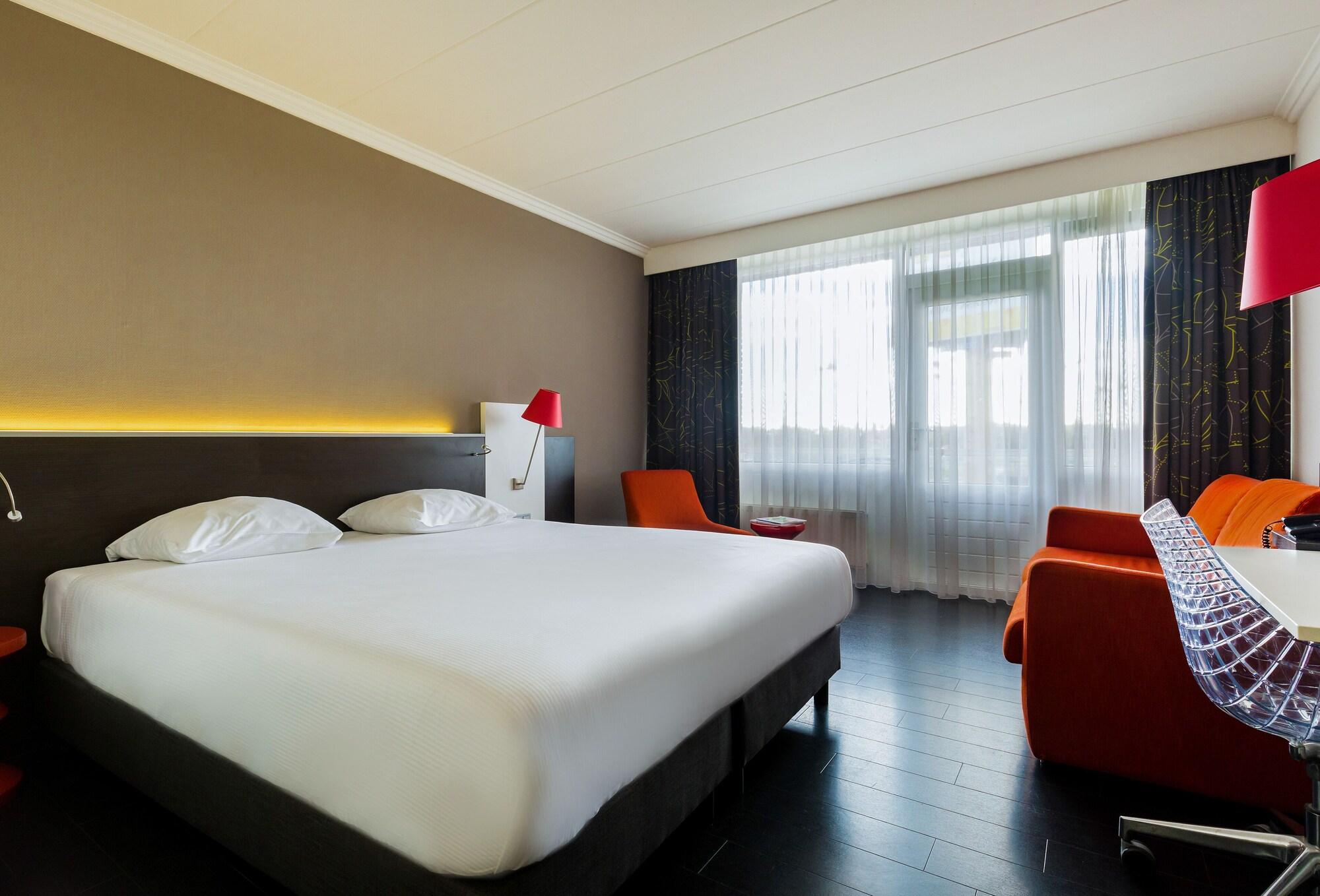 Postillion Utrecht 4*