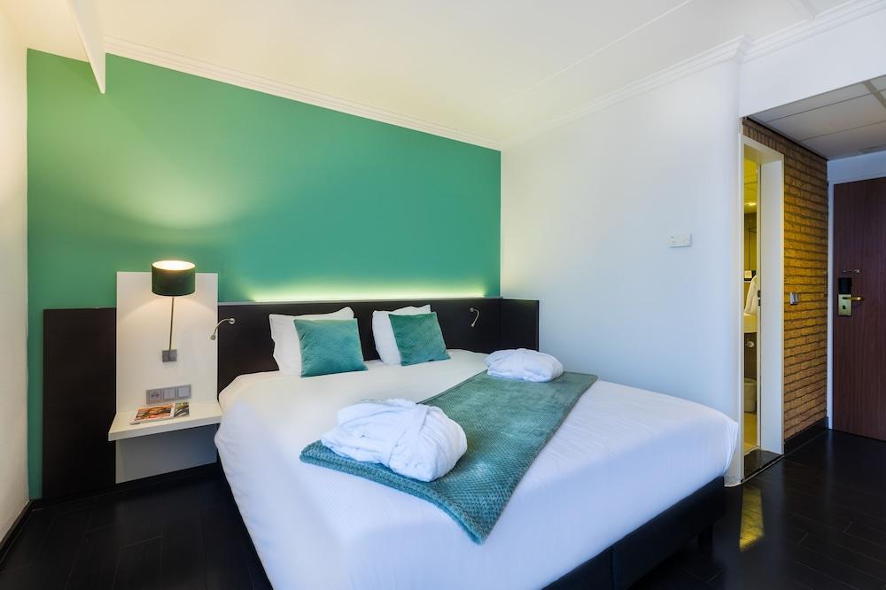Postillion Utrecht 4*
